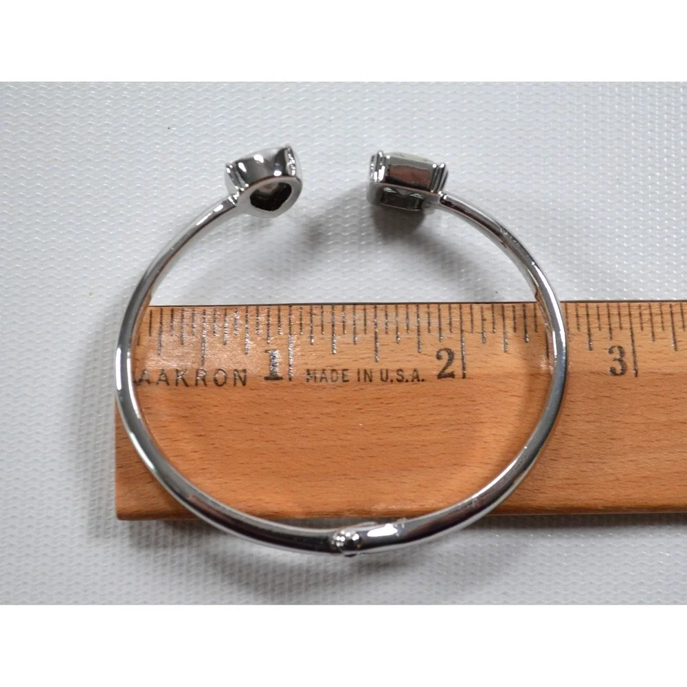 Silver‎ Toned Hinged Bracelet w/ 2 Greenish Color Settings 5